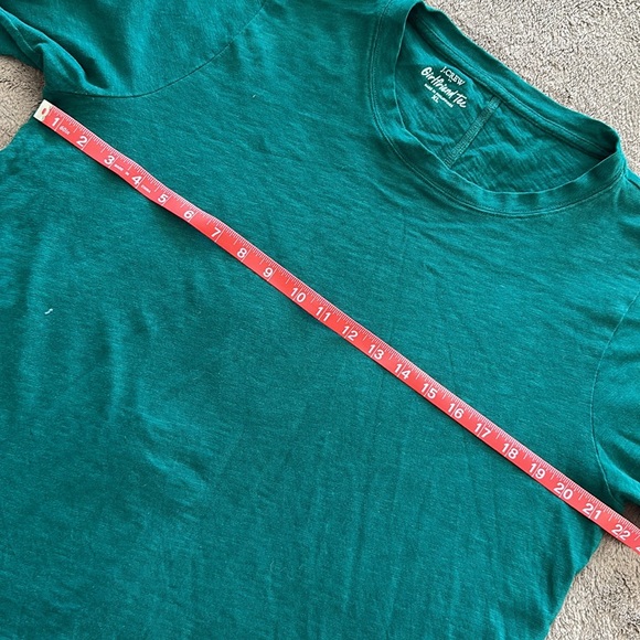 JCrew Girlfriend Tee - Picture 3 of 8